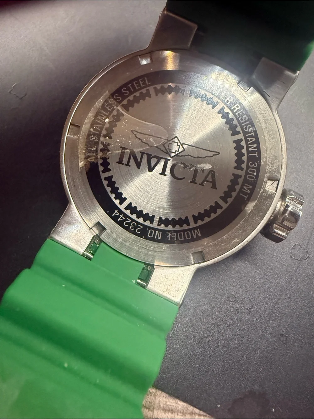 Invicta Pro Diver watch features a bold green dial And Band New Battery